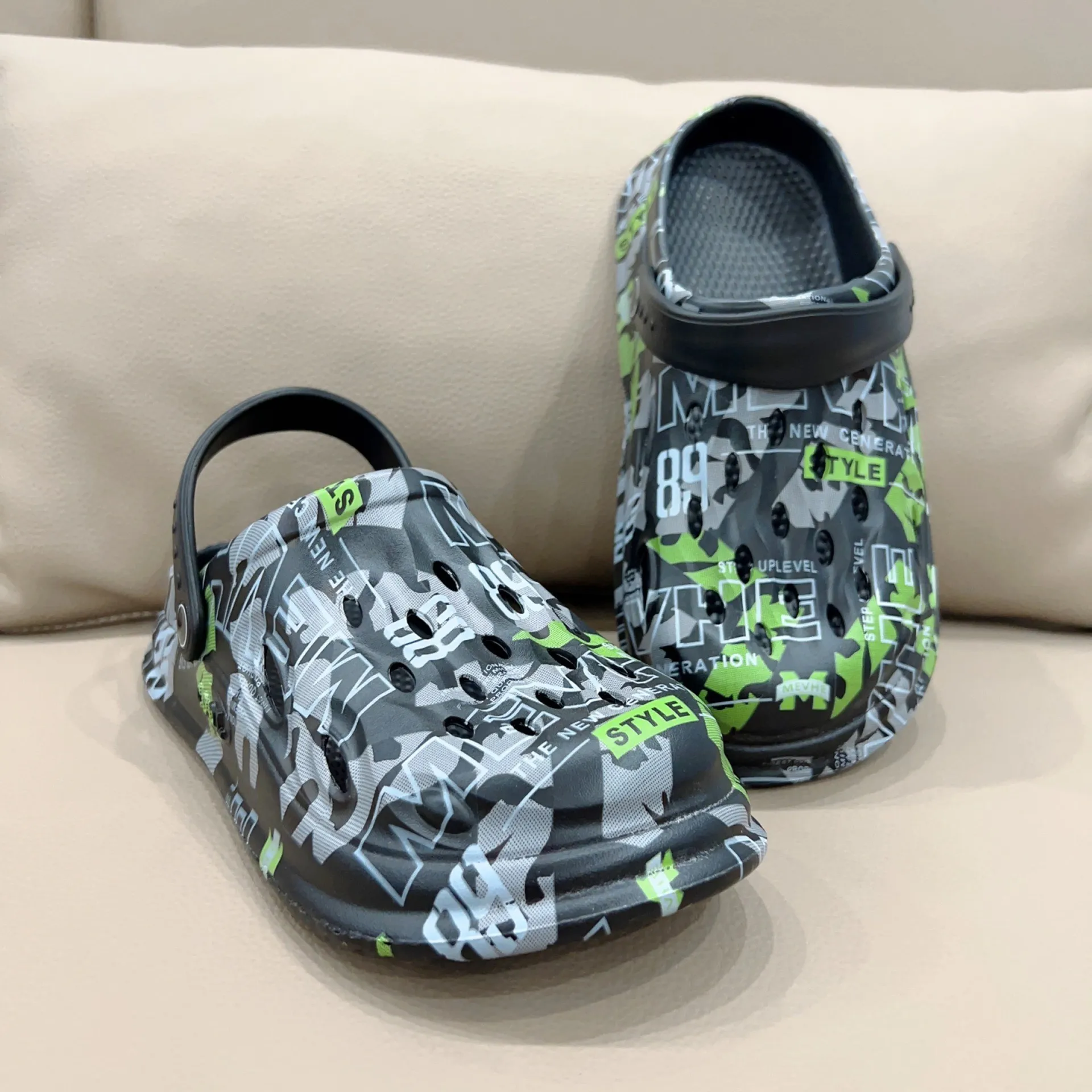 شباشب رجالية جديدة بمقاسات كبي - مراجعة Men'S Shoes With Velcro وسعره