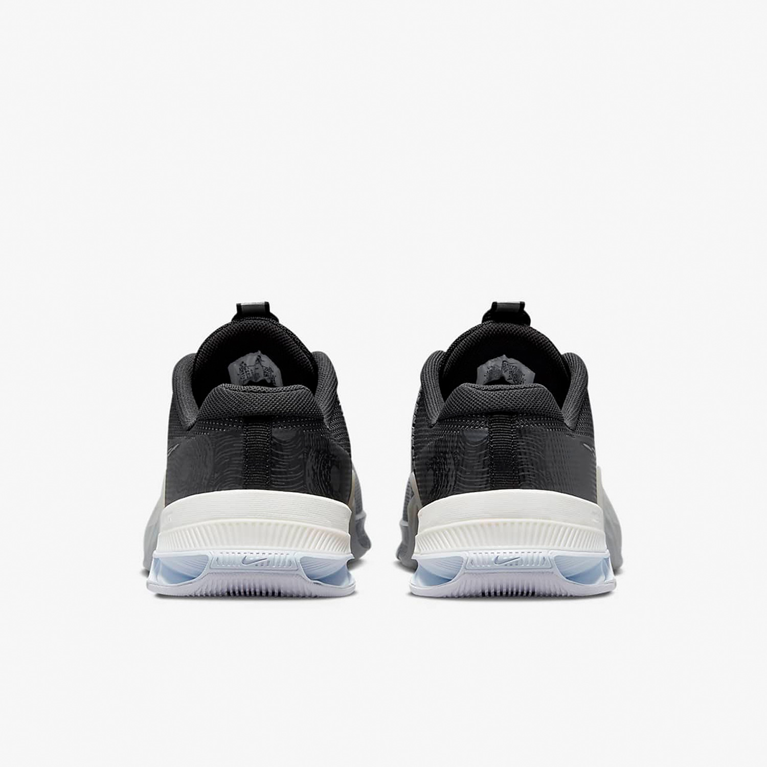 حذاء تدريب مبطن للرجال من Nike - مراجعة Men'S Shoes In Nike وسعره