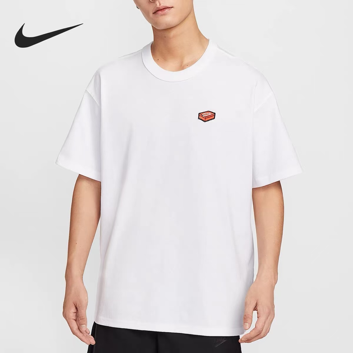 تي شيرت رجالي من نايكي بشعار م - مراجعة Men'S Shoes In Nike وسعره